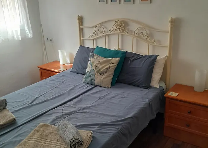Casa De Tio, 3 Bedroom 2 Bath Townhouse, Casa Centro De Torre Del Mar