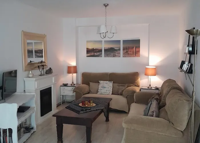 Casa De Tio, 3 Bedroom 2 Bath Townhouse, Casa Centro De Torre Del Mar